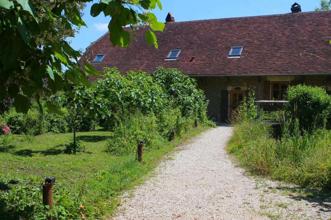 Ecolieu Le Chant Du Temps Bed & Breakfast Saint-Usuge Ngoại thất bức ảnh